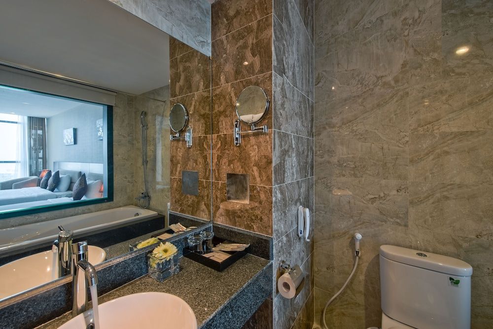 Muong Thanh Grand Ha Tinh Hotel Deluxe Triple Room 3