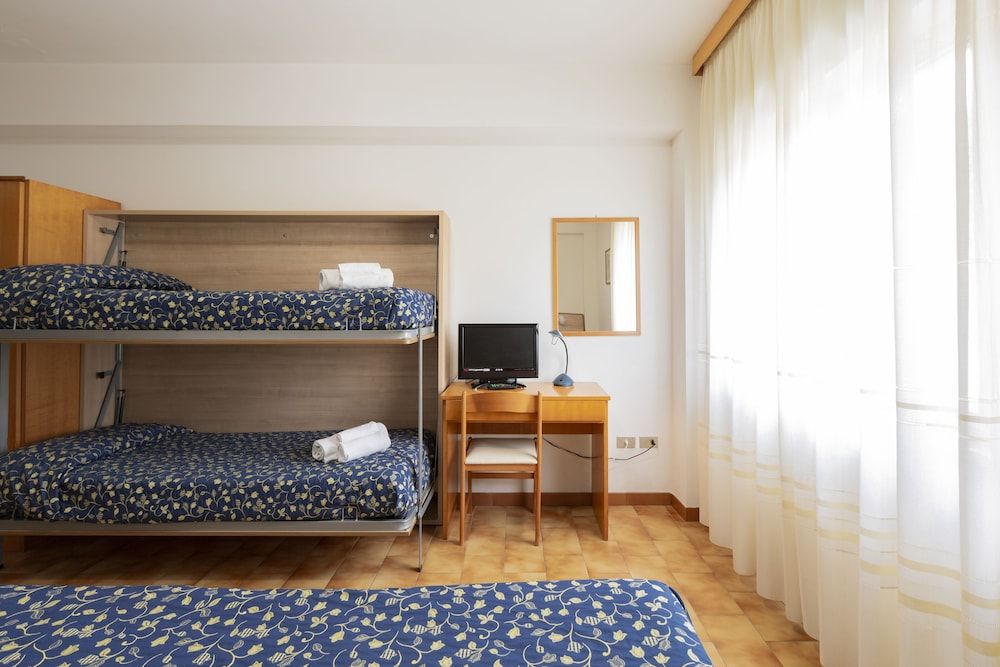 Economy Quadruple Room