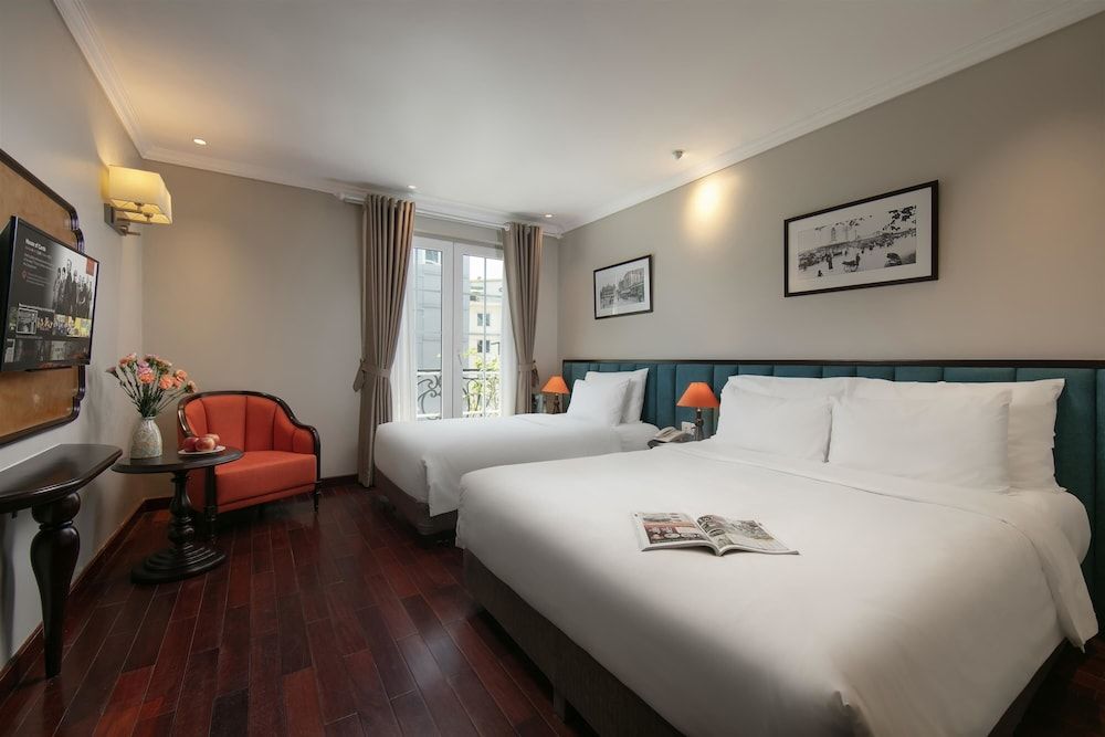 undefined Sunline Hotel 4