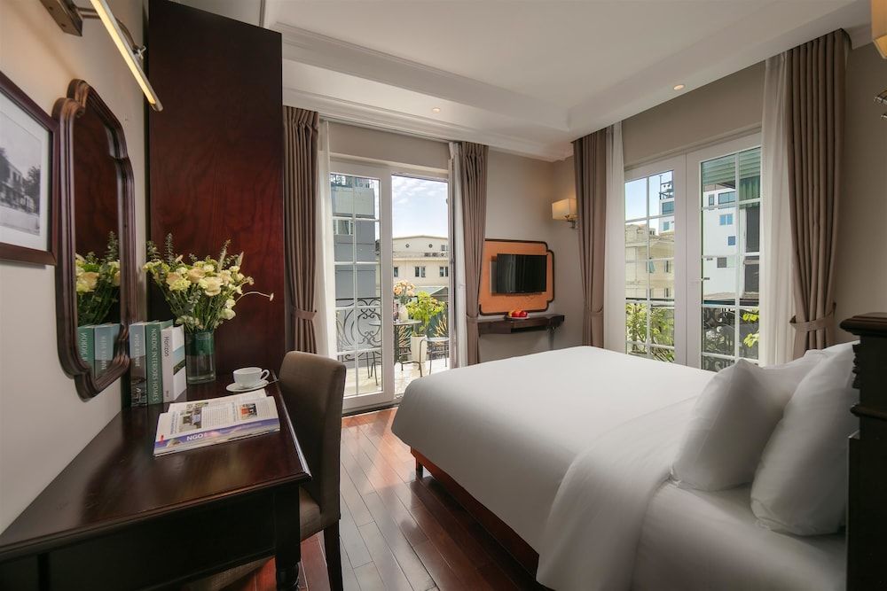 undefined Sunline Hotel 2