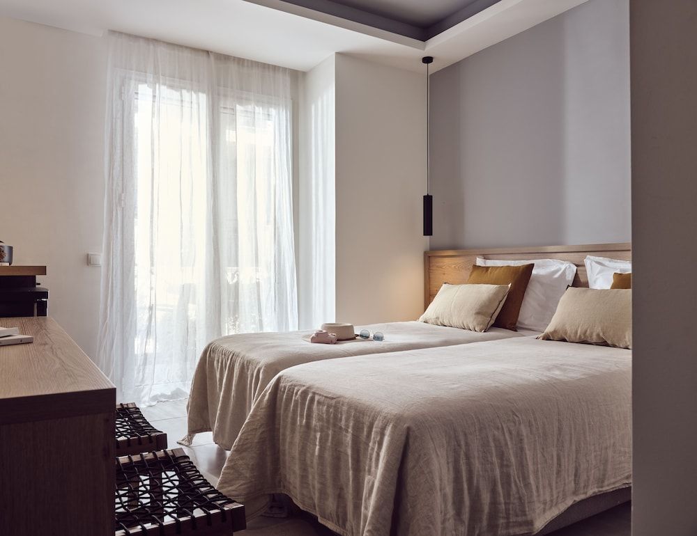 Deluxe Double or Twin Room