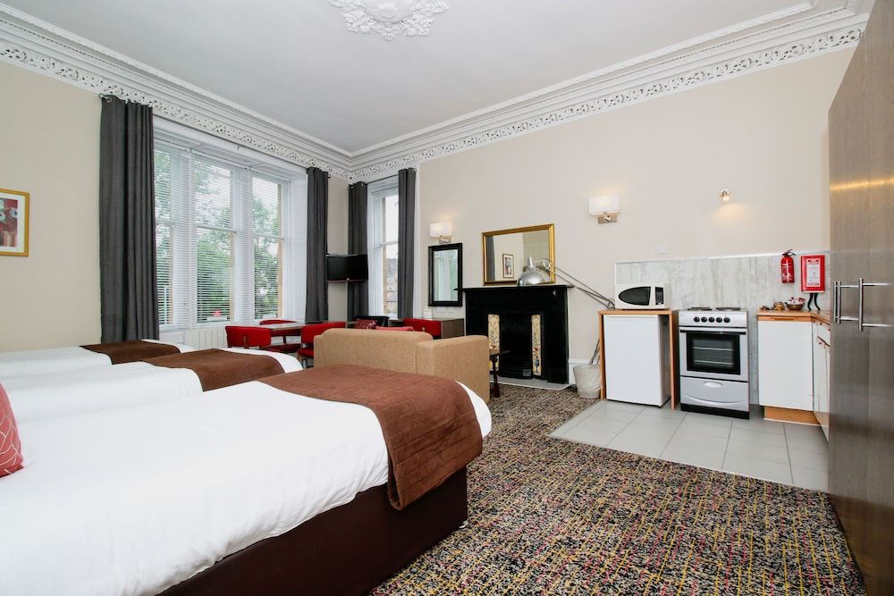 City Apartments Glasgow City Studio (Triple Occupancy) 5