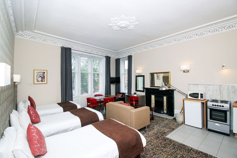 City Apartments Glasgow City Studio (Triple Occupancy) 3