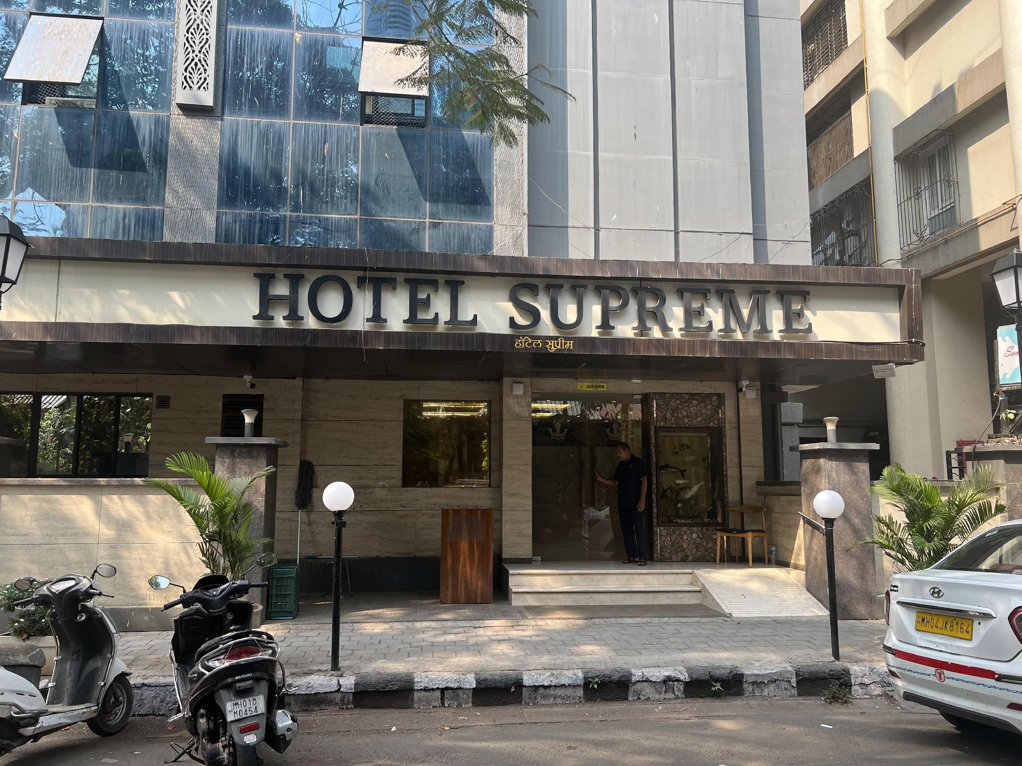 Hotel Supreme exterior_view