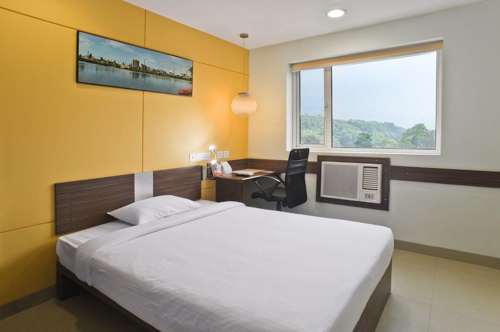 Ginger Chennai Twin Room 5