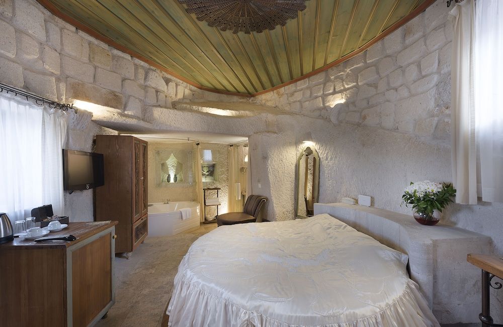 Anatolian Houses Cave Hotel & SPA Deluxe Cave Suite 2