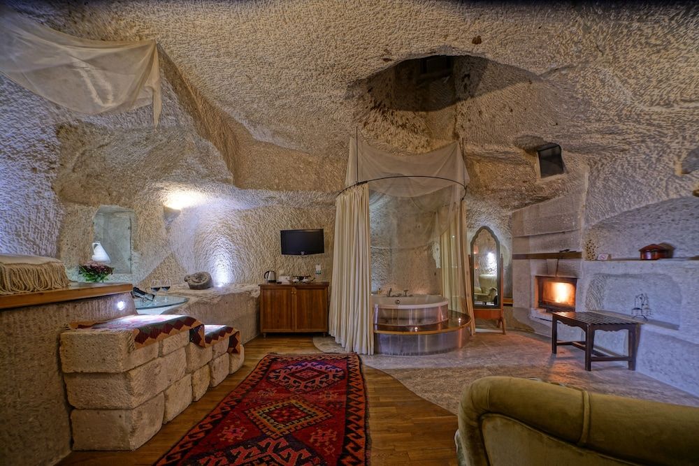 Anatolian Houses Cave Hotel & SPA Deluxe Cave Suite 13