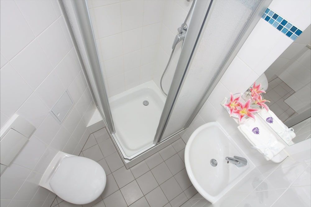 undefined Hotel - Pension Cortina 7