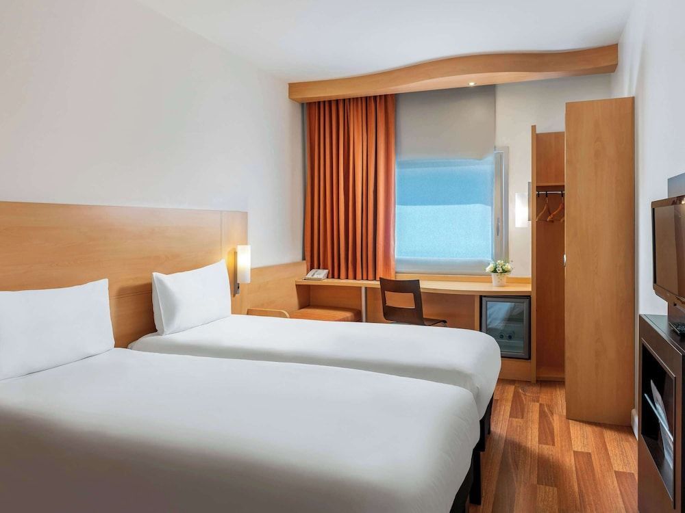 ibis Izmir Alsancak Standard Room, 2 Twin Beds 2
