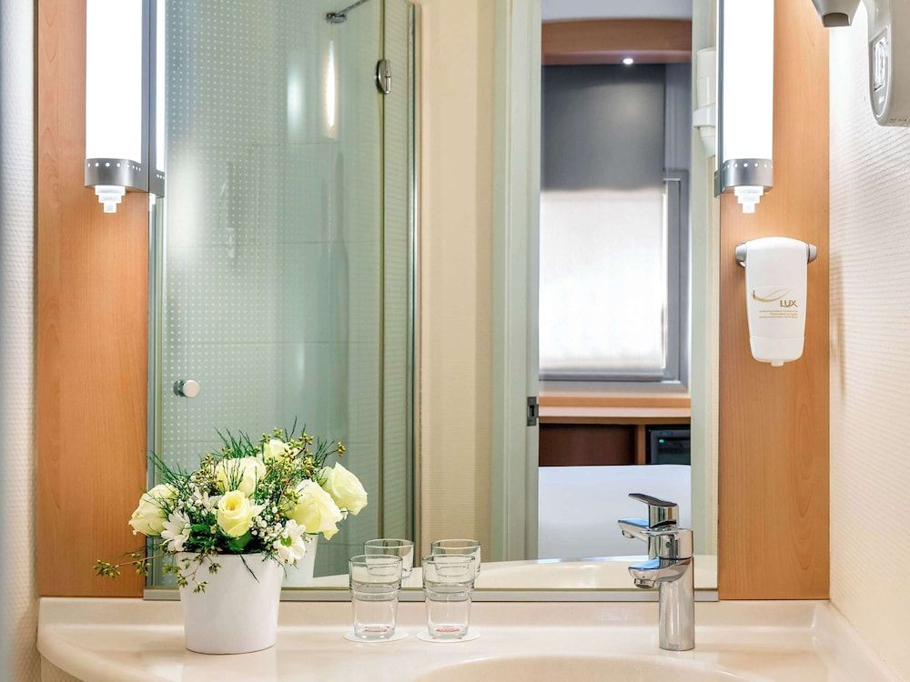 ibis Izmir Alsancak Standard Room, 2 Twin Beds 4