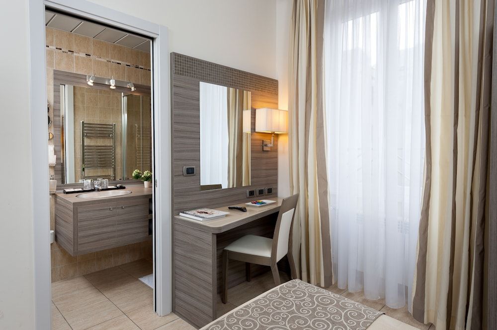 undefined Morrisson Hotel