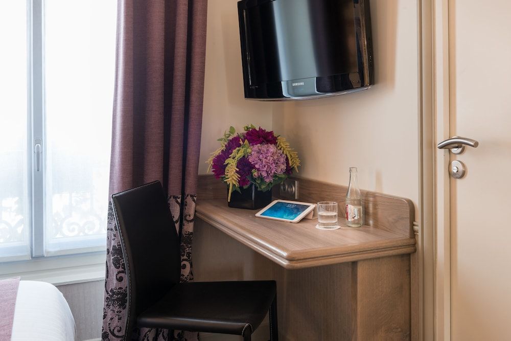 Hotel Monceau Wagram Standard Double Room 6