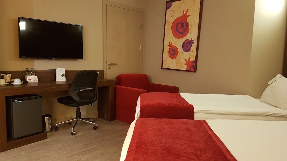 Ramada Encore by Wyndham Izmir Room, 2 Twin Beds, Non Smoking 11