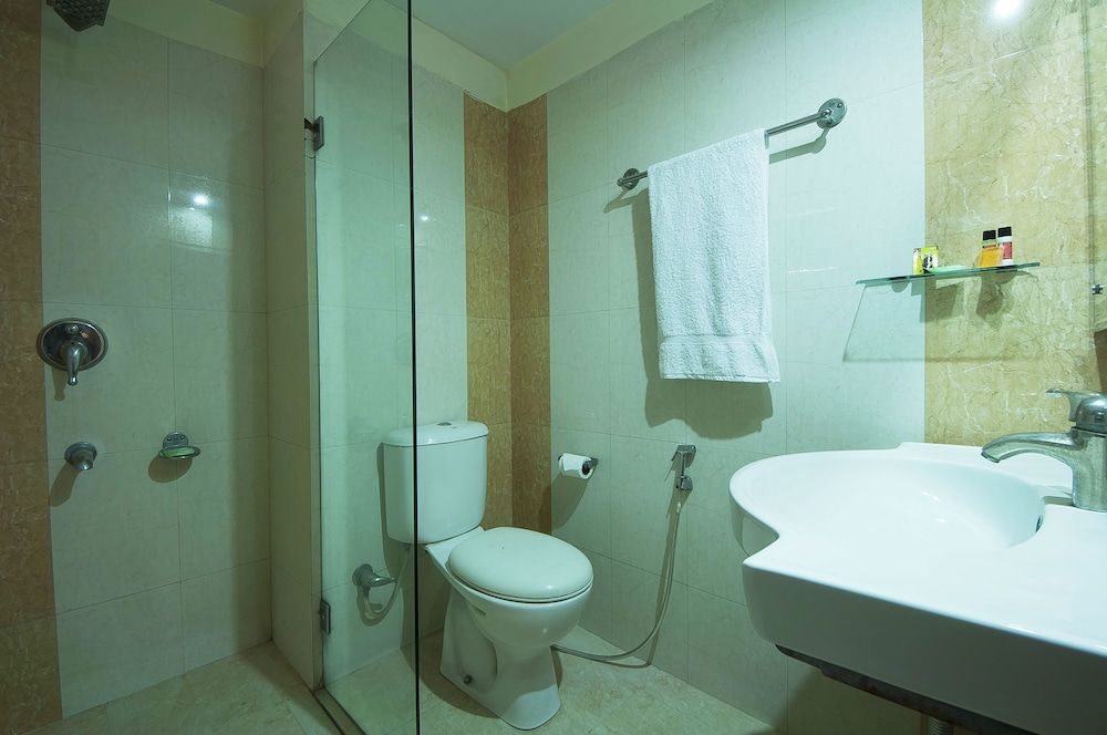 Rama Inn Deluxe Room, 1 Double Bed 6