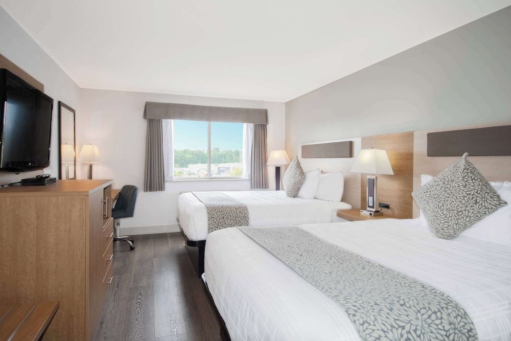 Coast Abbotsford Hotel & Suites Room, 2 Queen Beds (Coast Two Queens Pet Friendly) 2