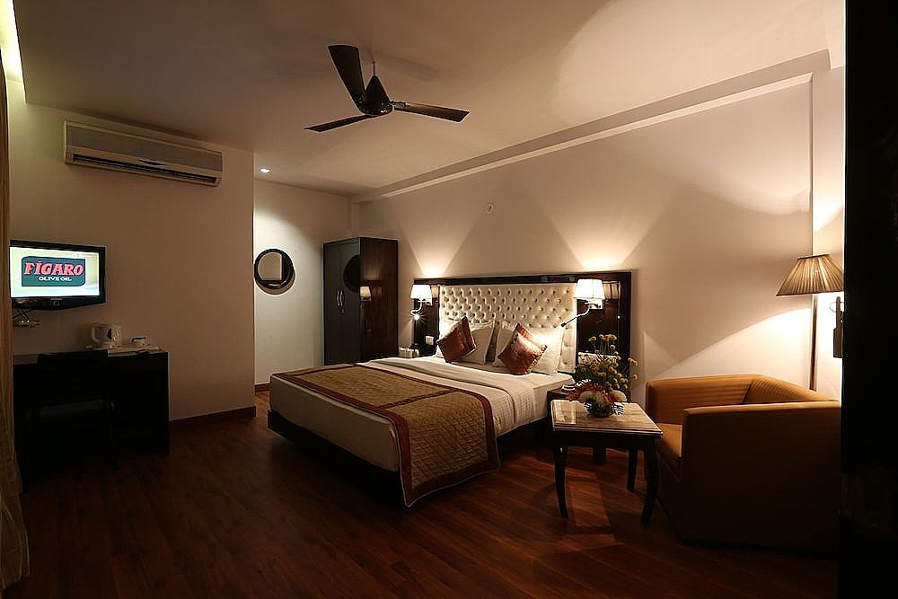 Hotel Waves Delhi Airport Deluxe Room 22