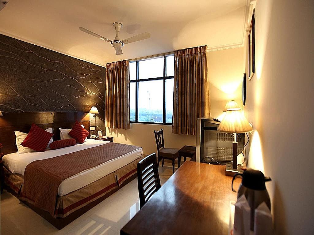 Hotel Waves Delhi Airport Deluxe Room 21