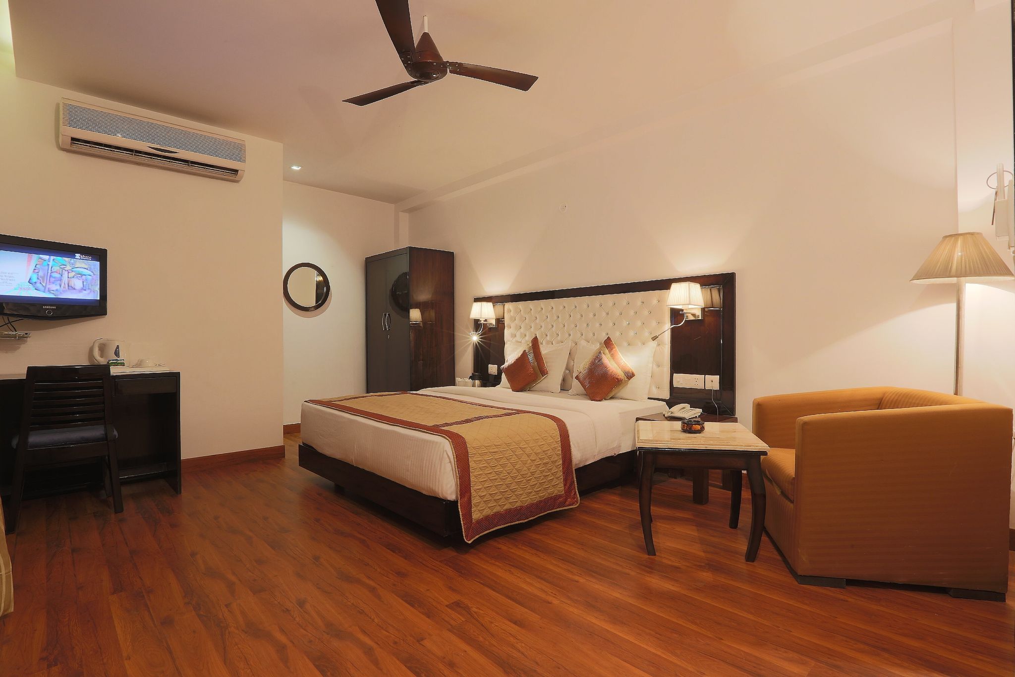 Hotel Waves Delhi Airport Deluxe Room 20