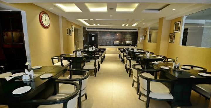 Food & Dining