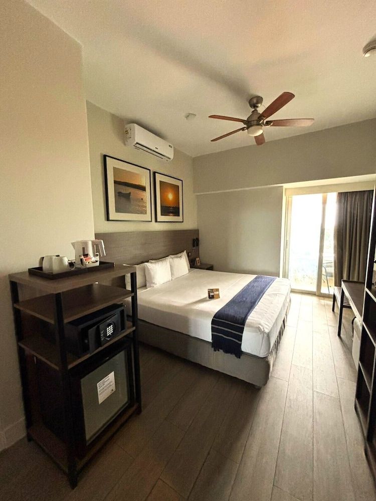 Superior Room, 1 Queen Bed, Garden View