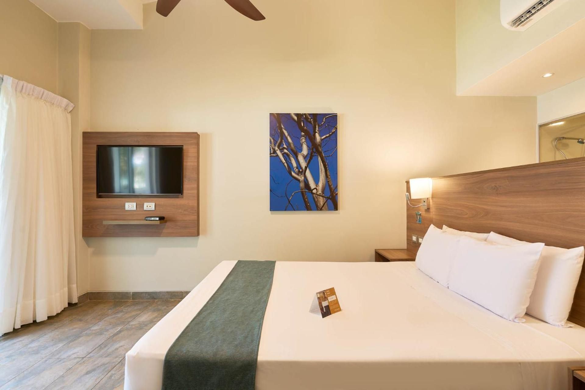 Casa Andina Select Zorritos Tumbes Queen Room with Balcony