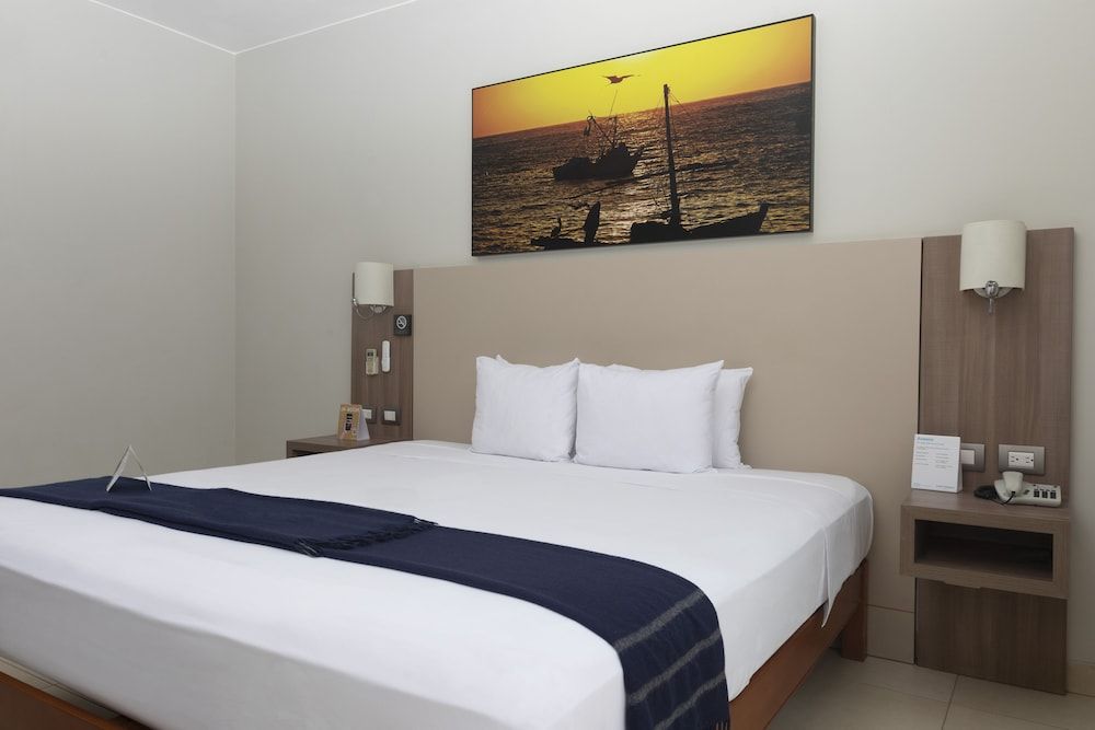 Superior Room, 1 Queen Bed, Patio