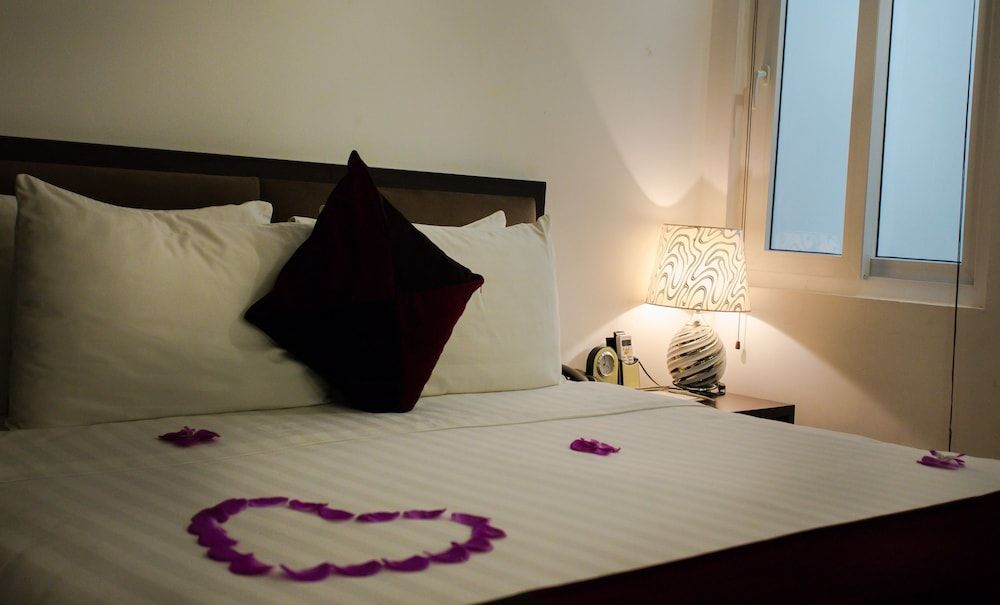 Parklane Hanoi Hotel Quiet Deluxe Double Room 5