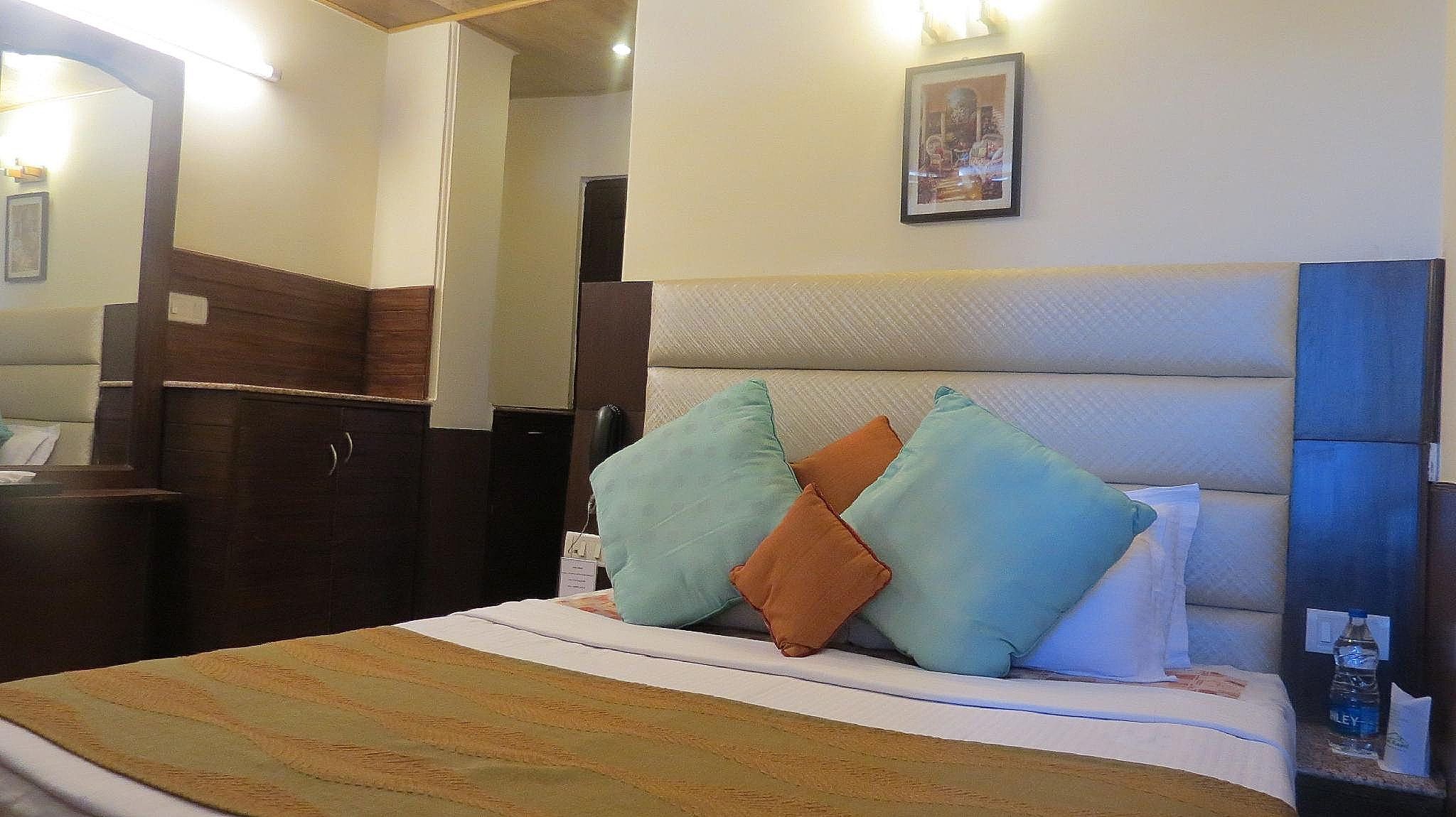 2 DOUBLE BED FAMILY SUITE