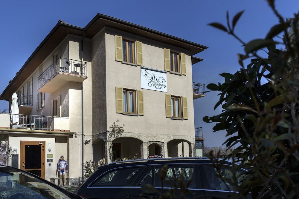 undefined Il Perlo Panorama 5