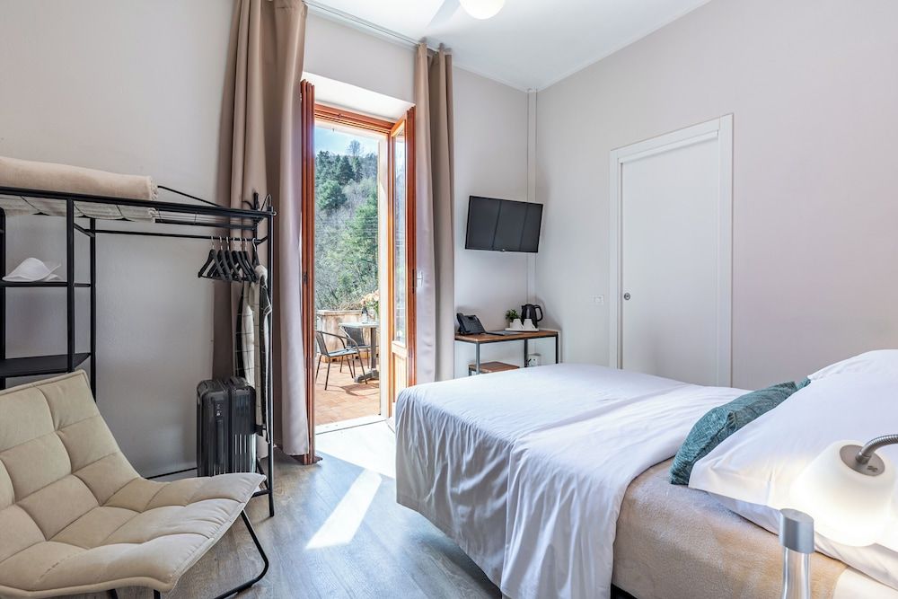 undefined Il Perlo Panorama 8