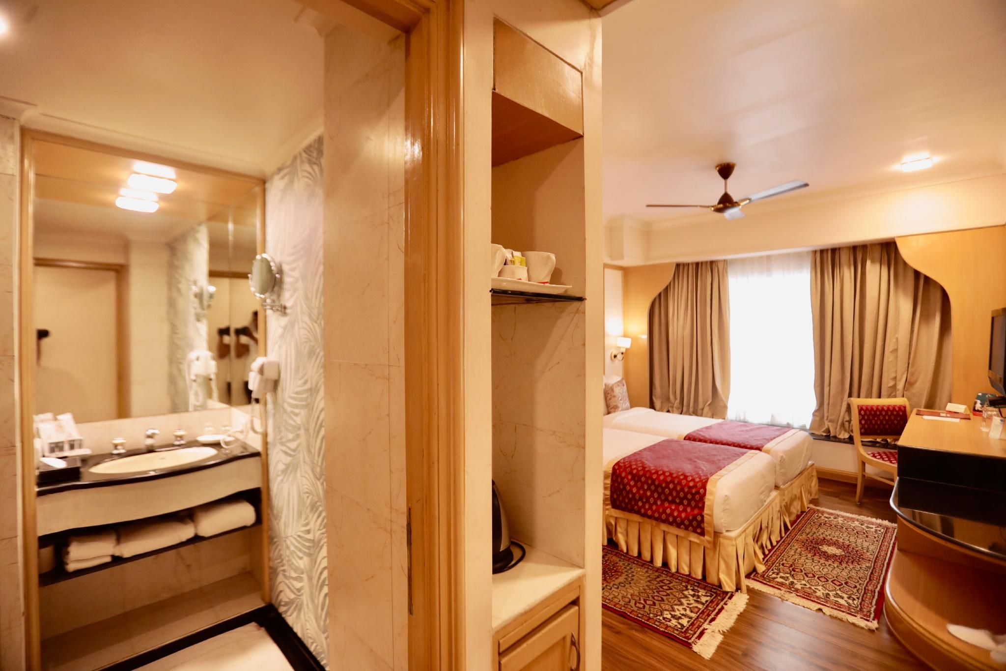 Club Deluxe Room with King Bed or 2 Single Beds