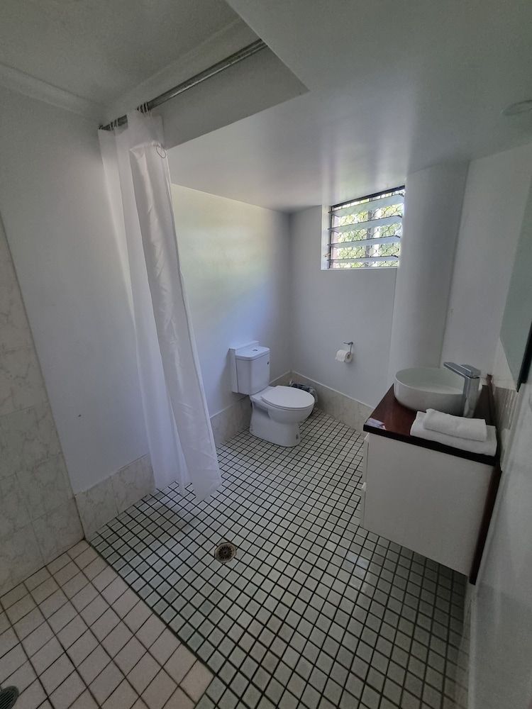 Summit Motel Family Room 2