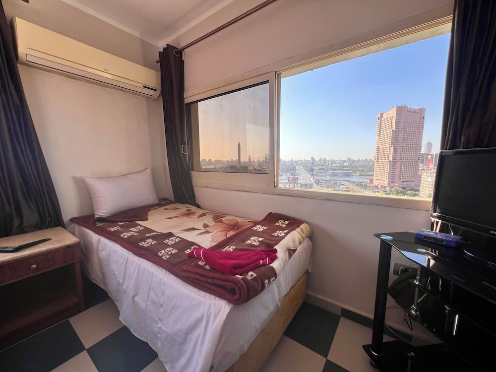 Isis Hostel 2 Deluxe Double or Twin Room 14