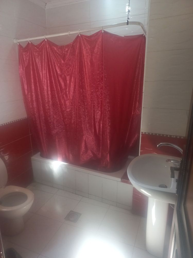 Isis Hostel 2 Deluxe Double or Twin Room 24