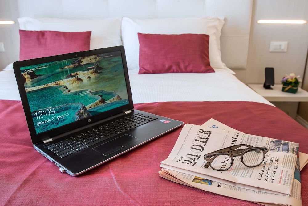 The Boutique Hotel Classic Room, 1 Double or 2 Twin Beds 6