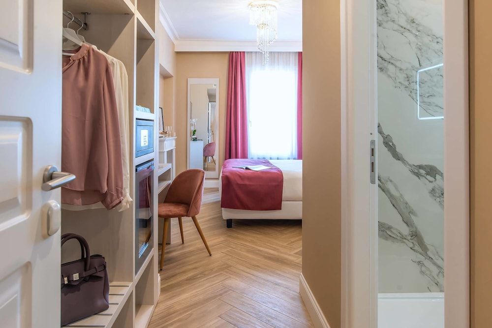 The Boutique Hotel Classic Room, 1 Double or 2 Twin Beds 17