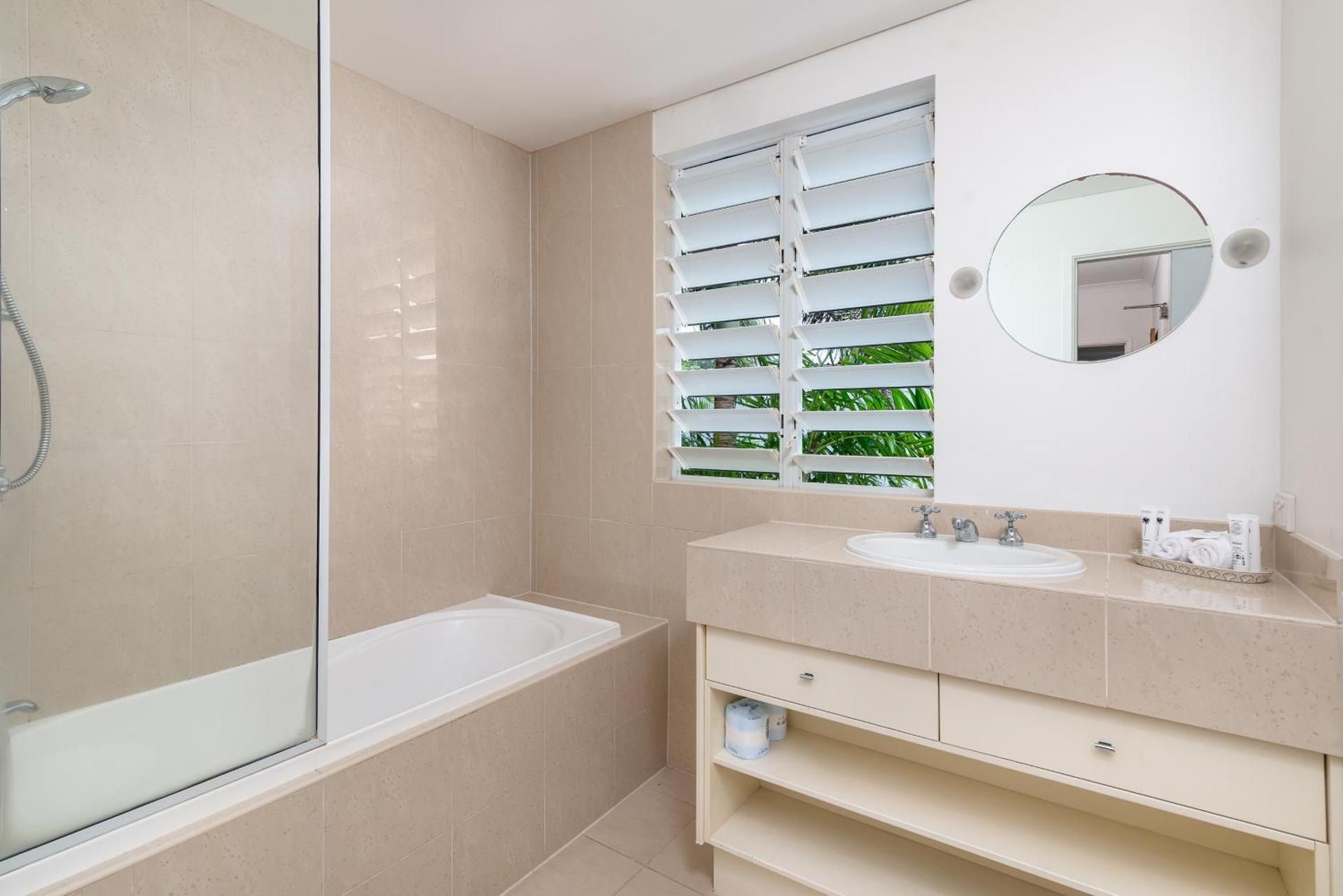 Two-Bedroom Apartment with 2 Bathrooms