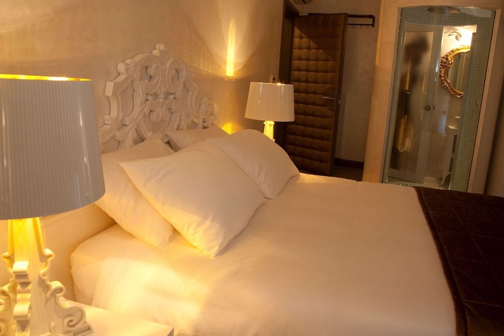 undefined Hypnos Design Hotel