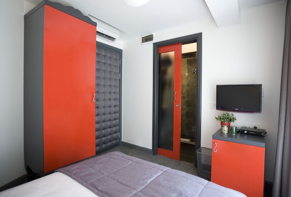 Hypnos Design Hotel Standard Room 6