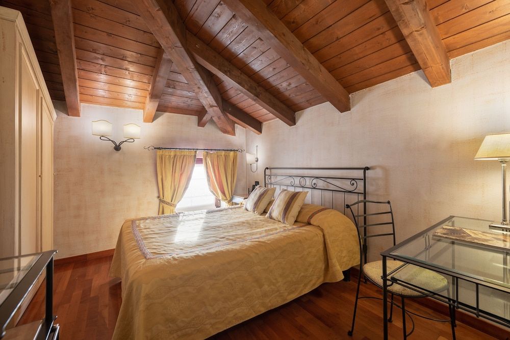 Hotel Marco Polo Economy Double Room 5