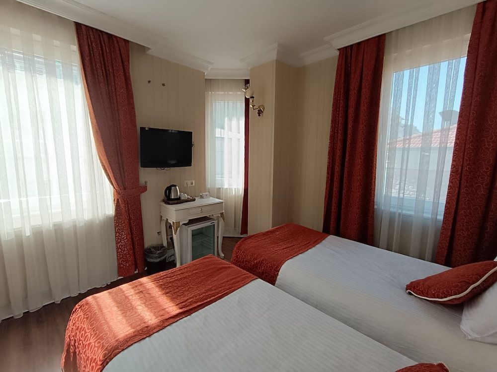 Standard Double or Twin Room (Extra Bed)