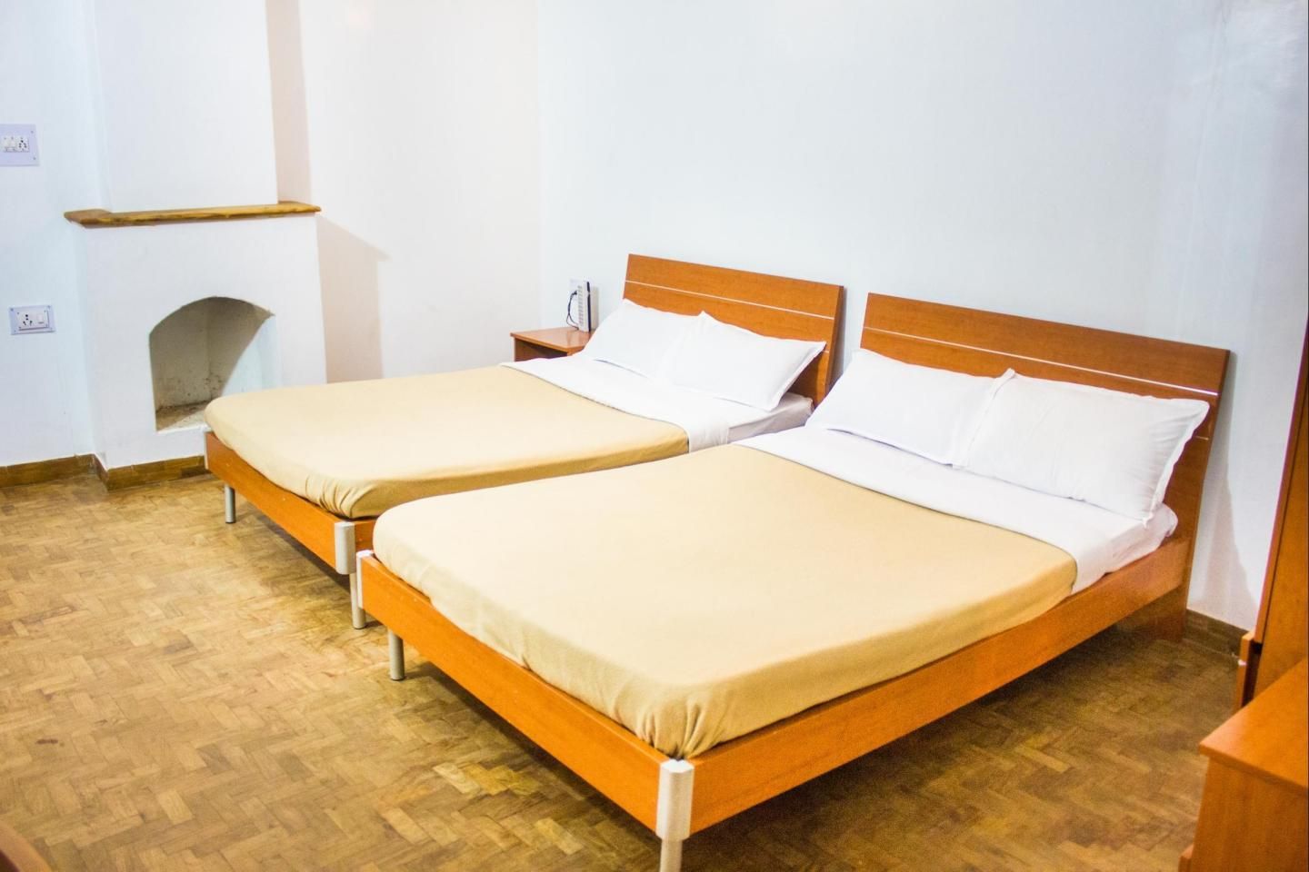 I- India Hotel Deluxe Room 4