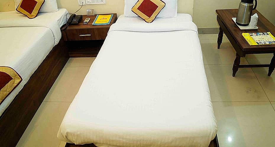 Hotel Shalimar Royal Deluxe Room 27