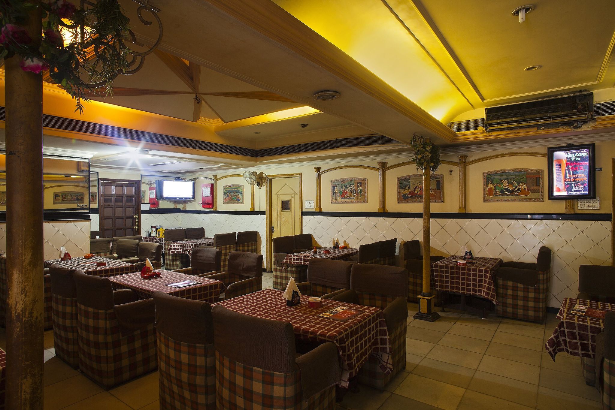 Food & Dining