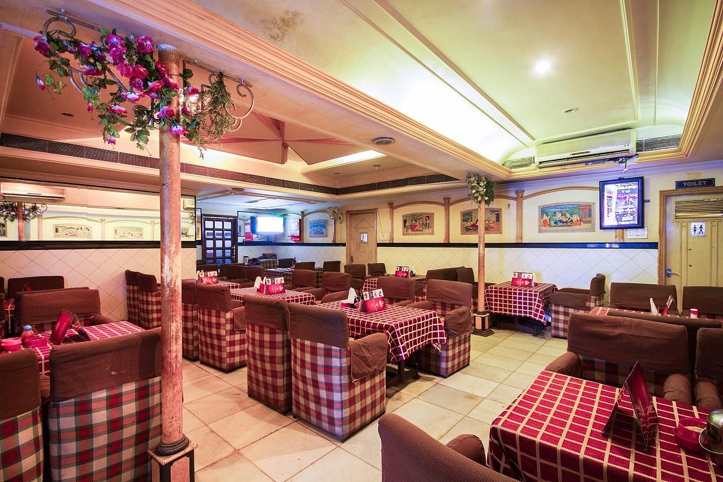 Food & Dining