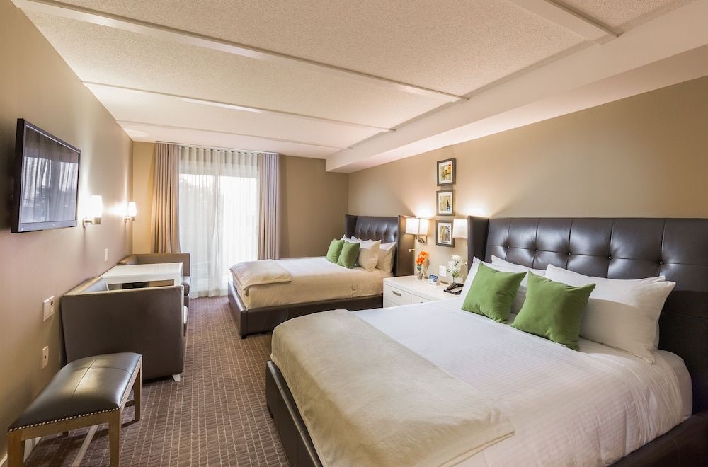 Living Water Resort and Spa Deluxe Room, 2 Beds, Waterside 6