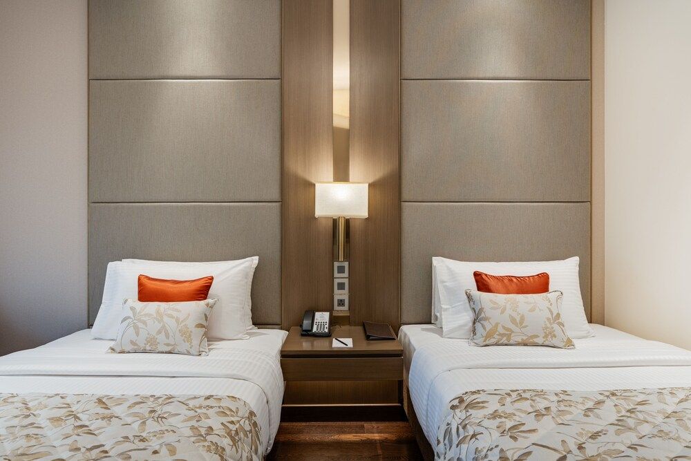 Palm Meadows Resort Deluxe Twin Room 2