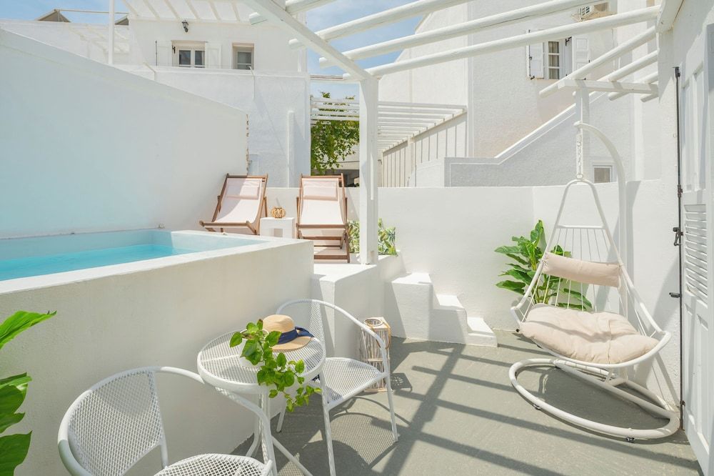 undefined Loukas & Emma Eco Houses 5