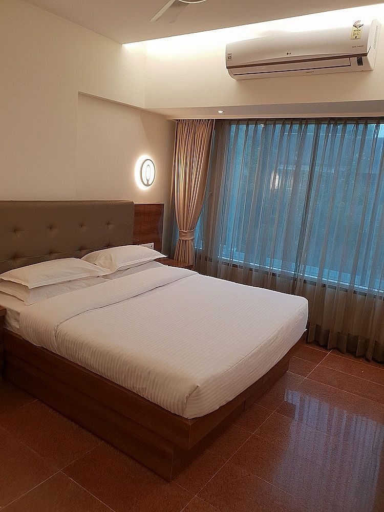 Hotel Milan International Deluxe Room 9