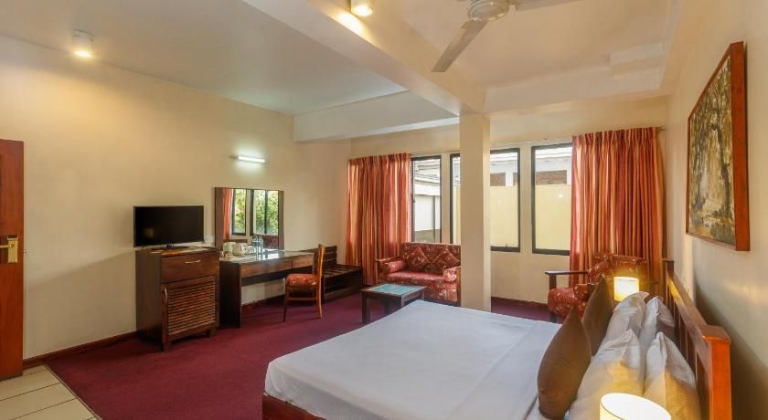 Hotel Janaki Deluxe Double Room 20
